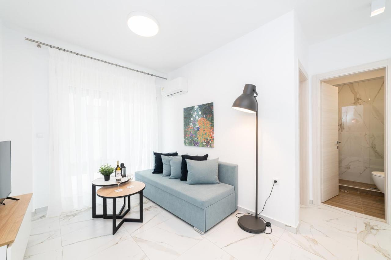 Apartment Roxani Residential Complex Ofrinion