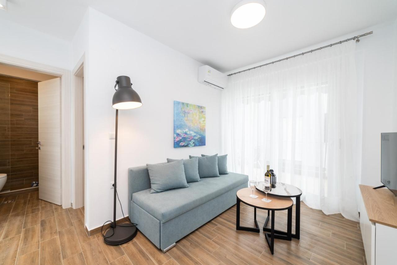 Roxani Residential Complex Ofrinion
